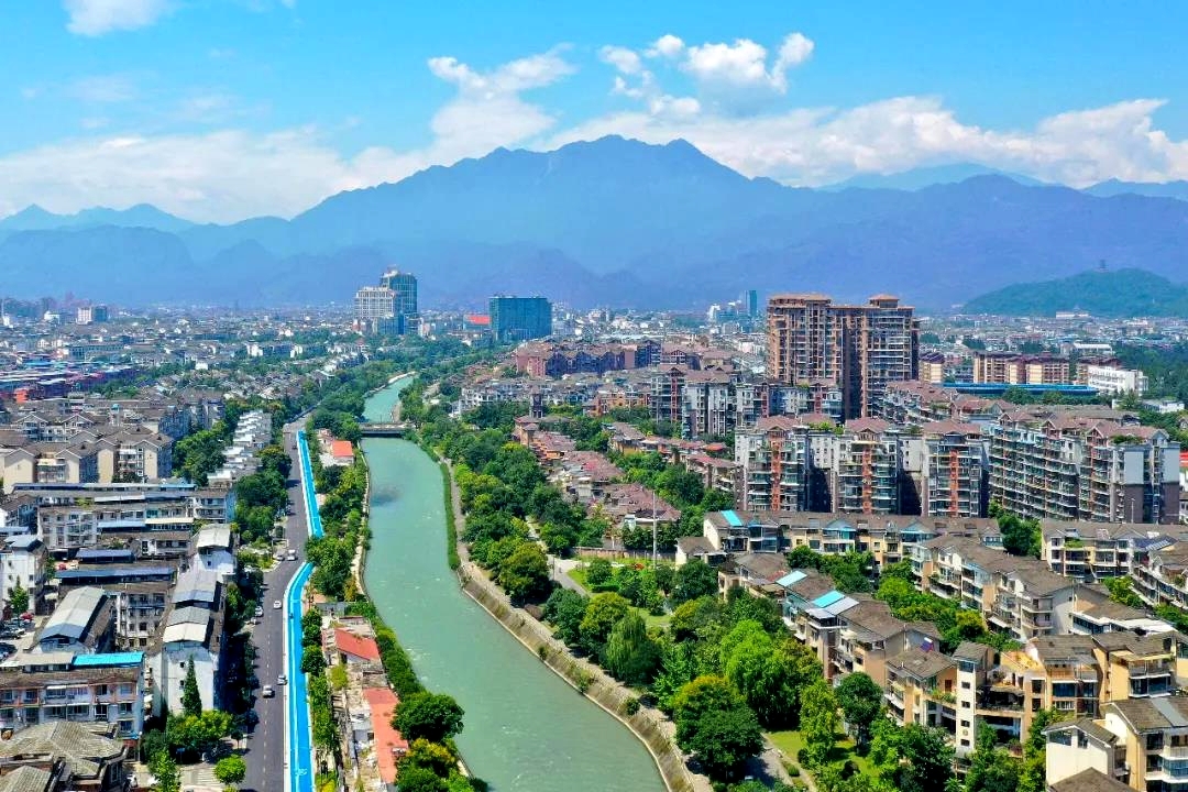成都楼市“黑马”杀出!是时候押宝这个区域了